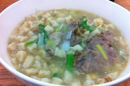 牛羊肉泡馍(パオモ)